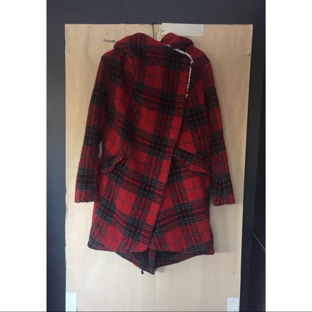 Asymmetrical coat - Picture 3 of 8